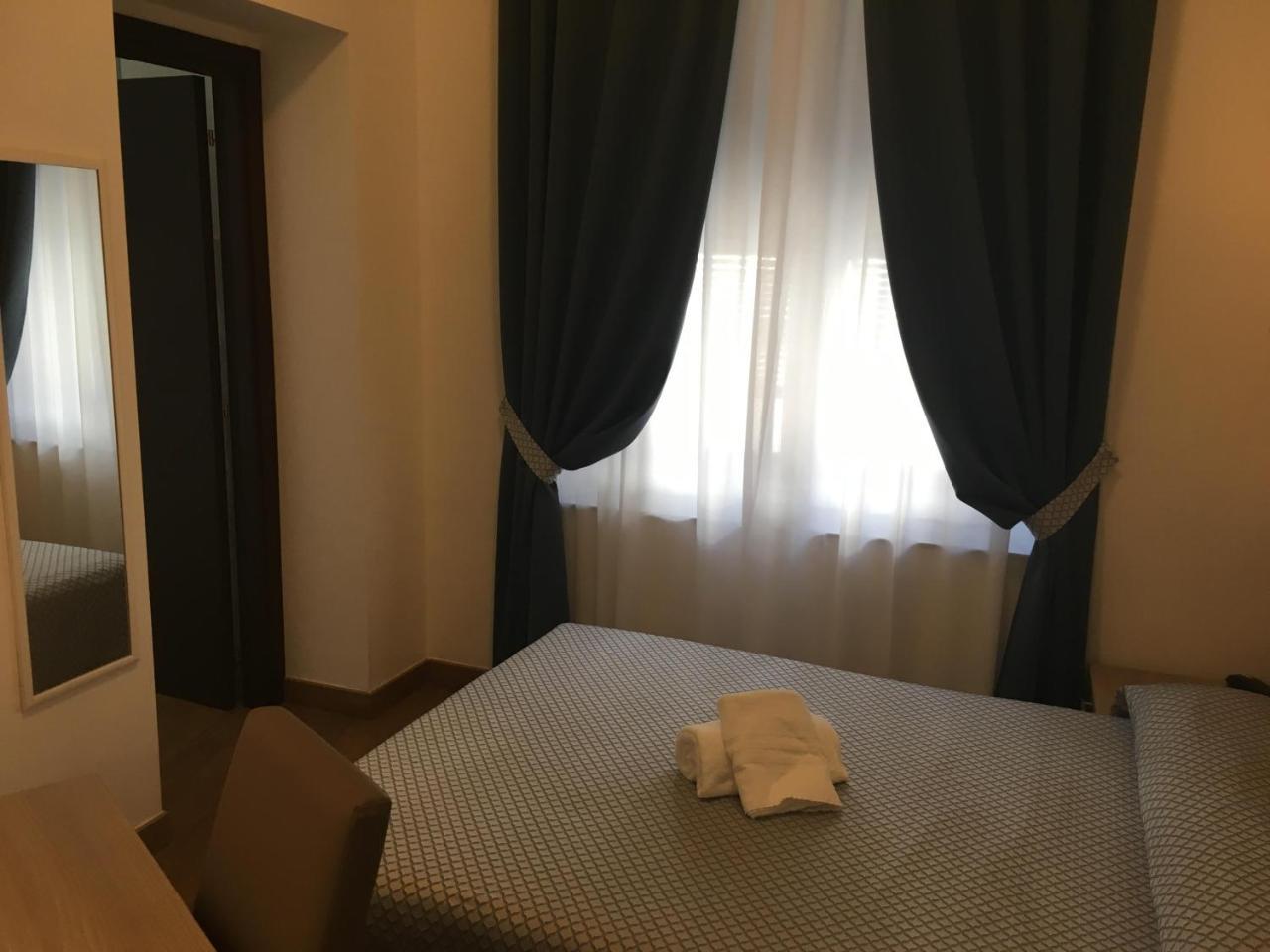 Chopin Hotel 2*
